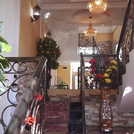 Edemi Hotel 库塔伊西 外观 照片
